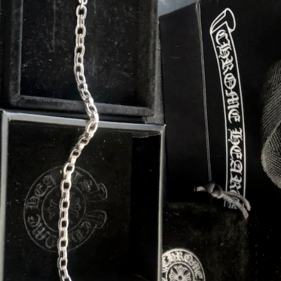 Chrome Hearts Silver Paper Chain Bracelet W/ Claw Clasp - Picture 8 of 9